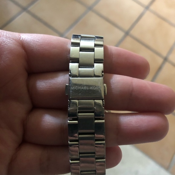 Michael Kors Watch - Picture 3 of 4
